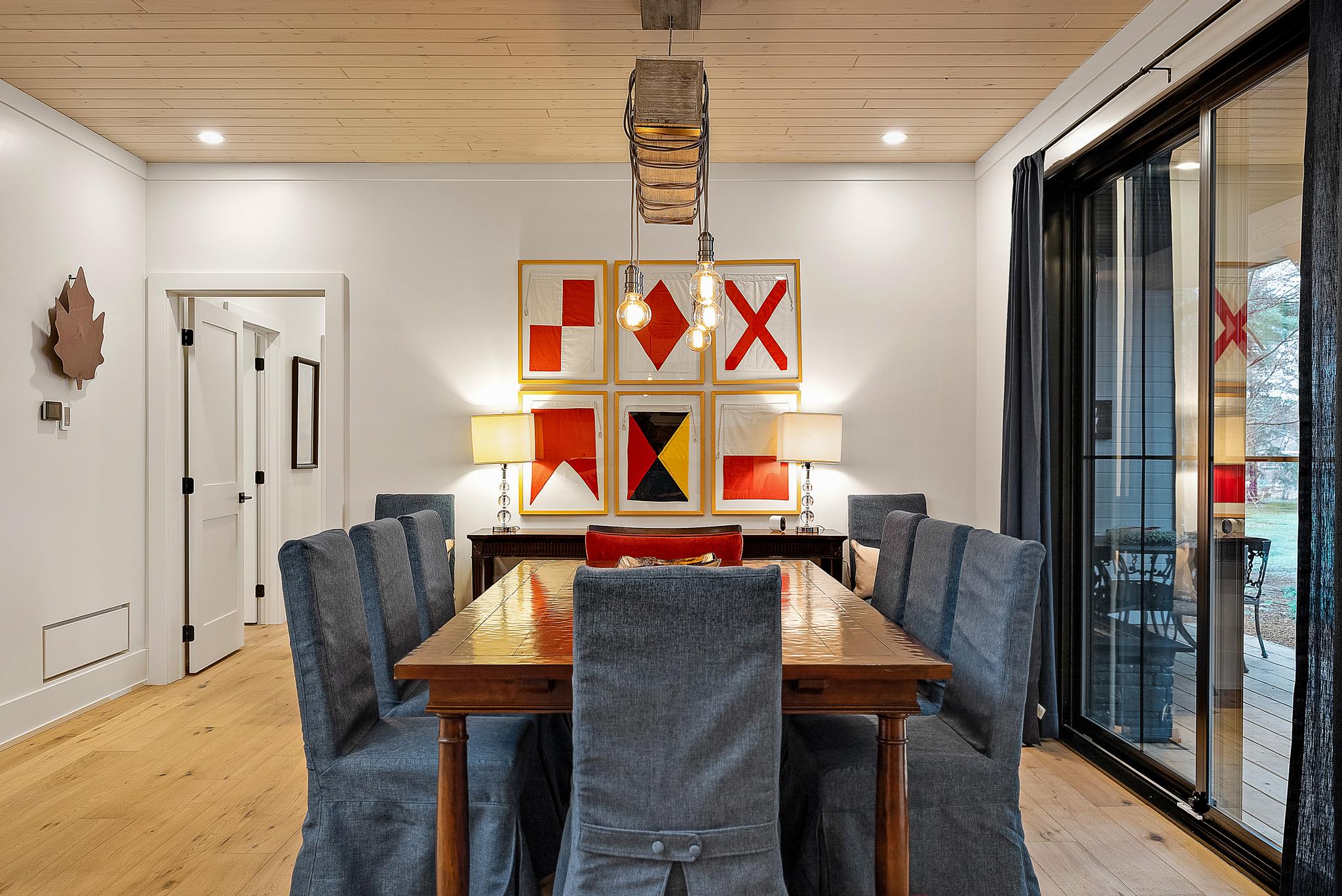 023-1119BeaumontFarmRd-INT-FULL MAI Dream Developments dining table